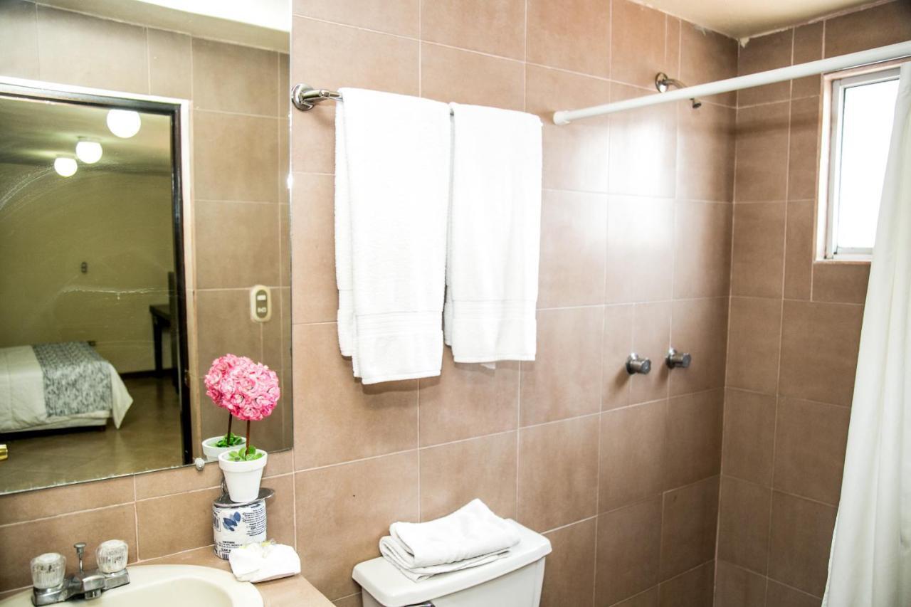 Booking Dioh Monterrey Eksteriør billede