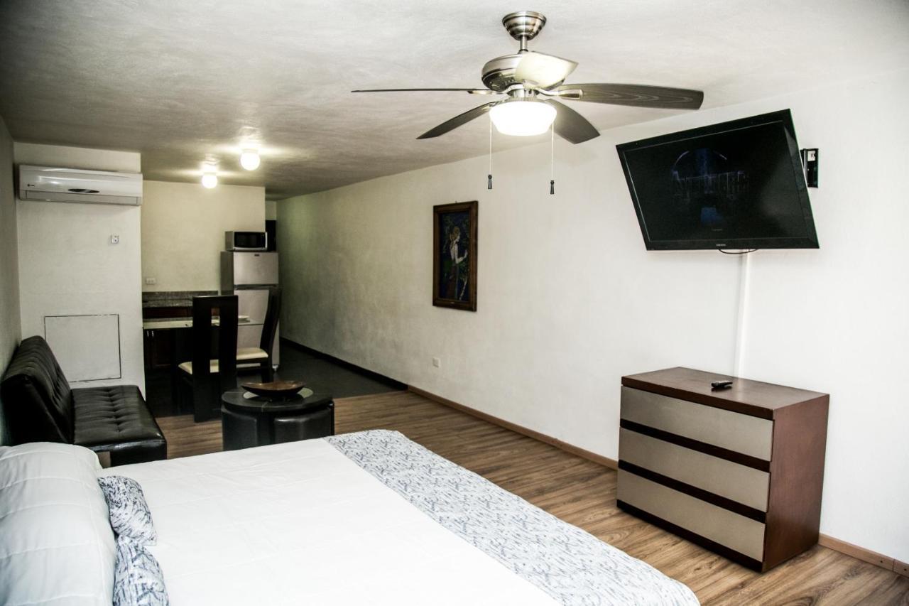 Booking Dioh Monterrey Eksteriør billede
