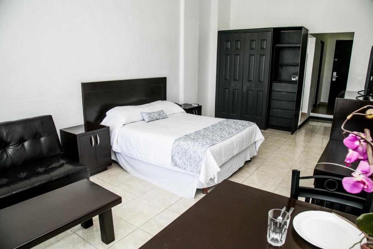 Booking Dioh Monterrey Eksteriør billede