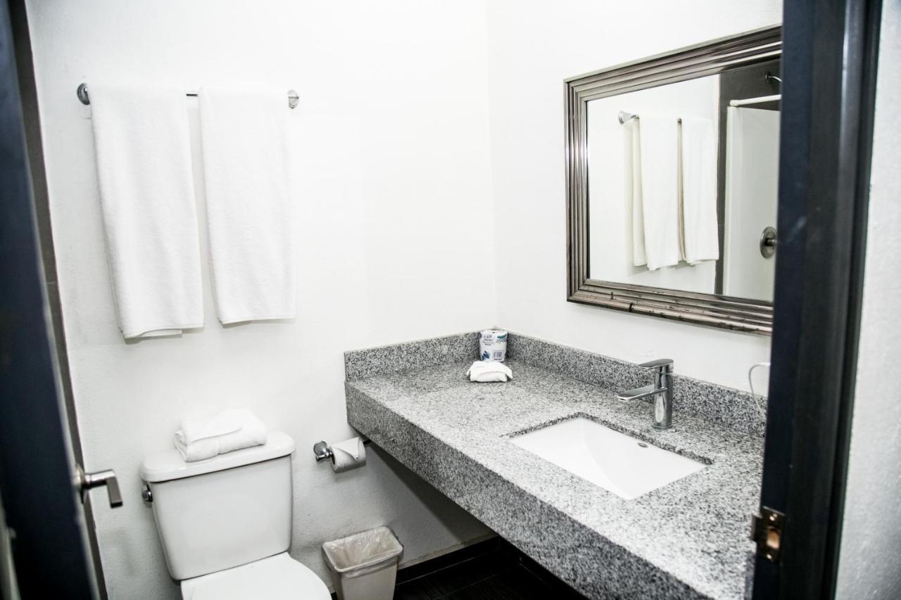Booking Dioh Monterrey Eksteriør billede
