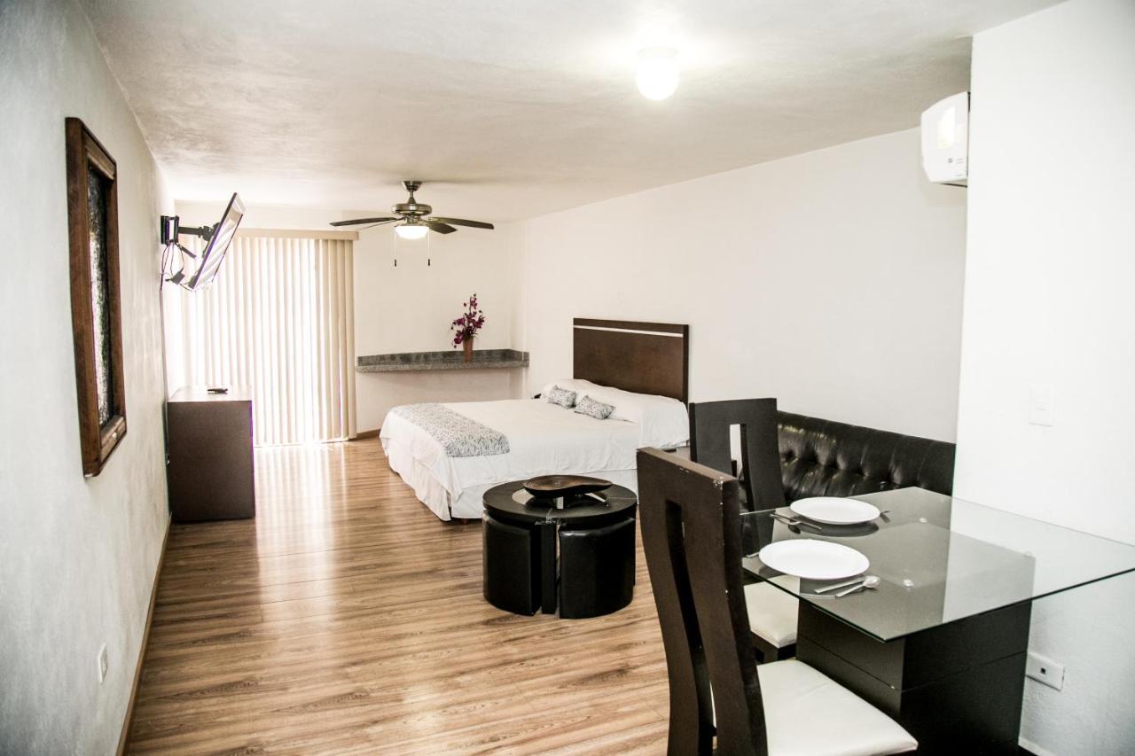 Booking Dioh Monterrey Eksteriør billede